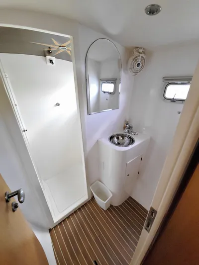 Route 66 Yacht Photos Pics 