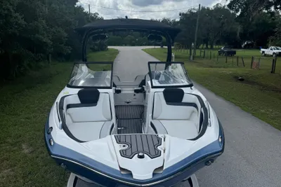 Yamaha Boats 242 Limited S E-Series