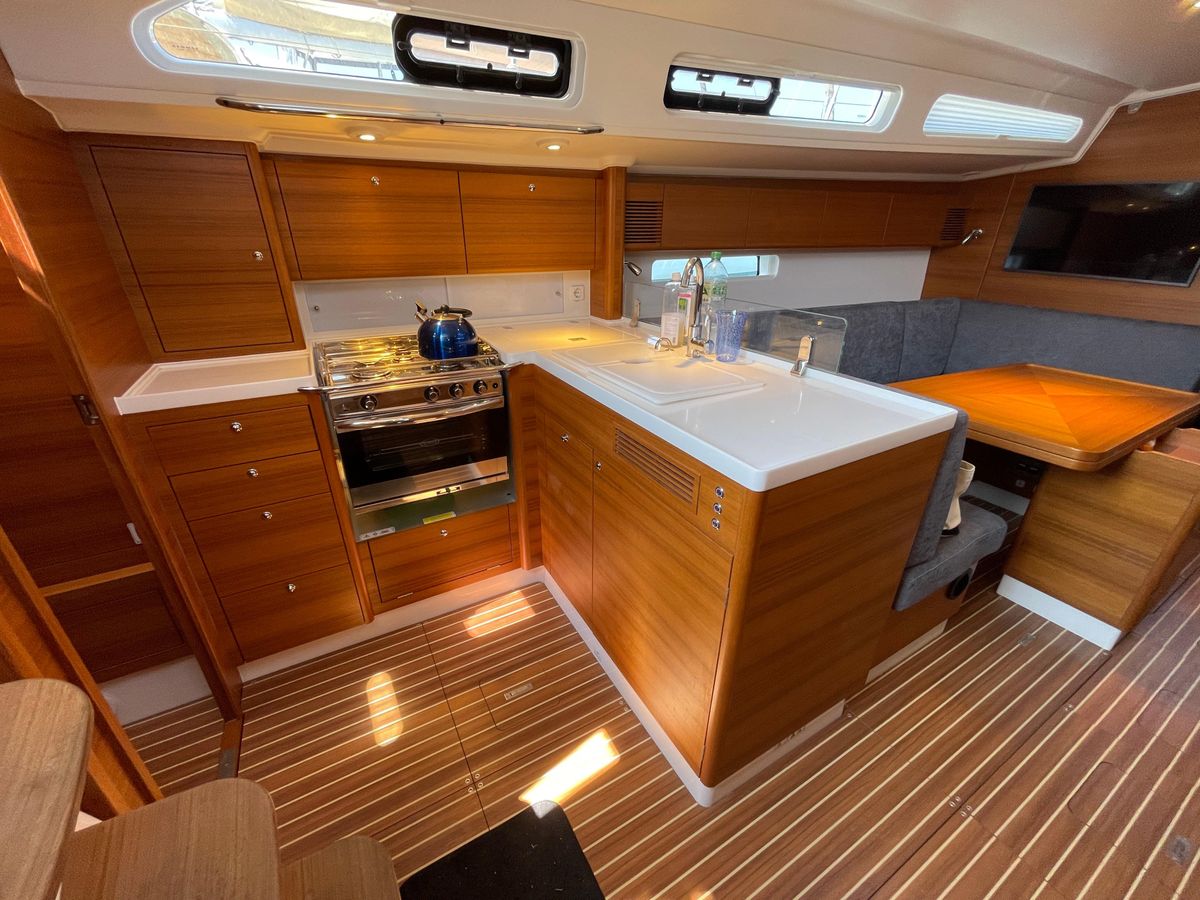 2021 X-Yachts 42 