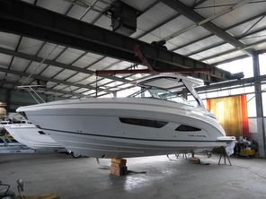 2023 Regal 33 X MODELL 23 LAGERBOOT