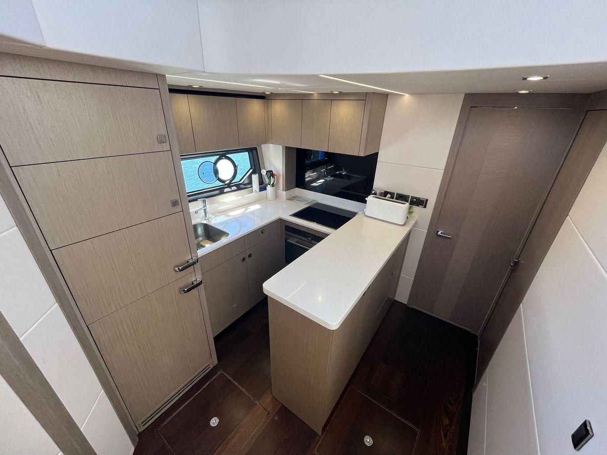 2019 Sunseeker 54 