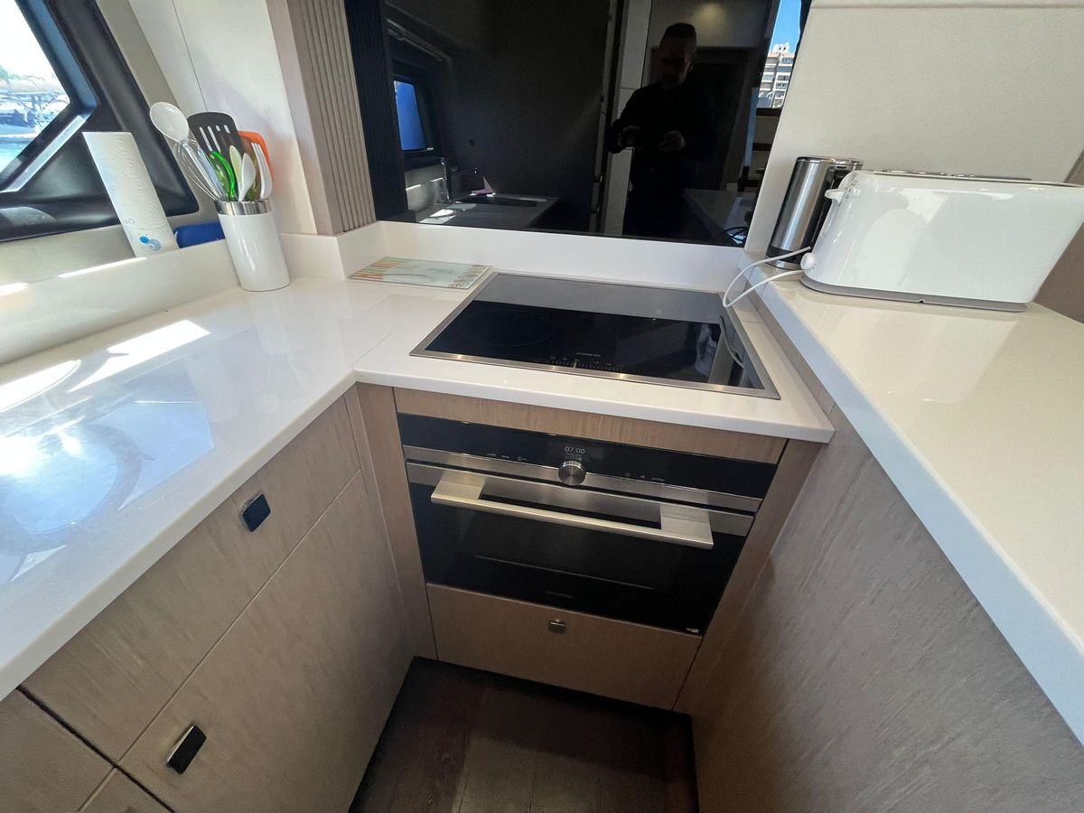 2019 Sunseeker 54 