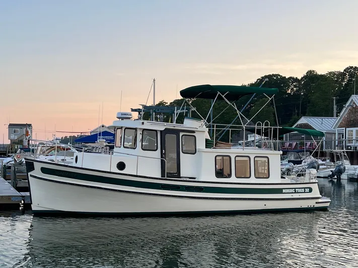 Sundance Yacht Photos Pics 