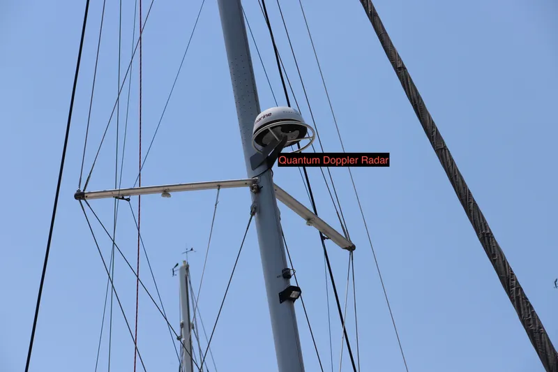 Why Knot Yacht Photos Pics Sailboat mast with Quantum Doppler Radar, Robertson Leopard 2020 model.