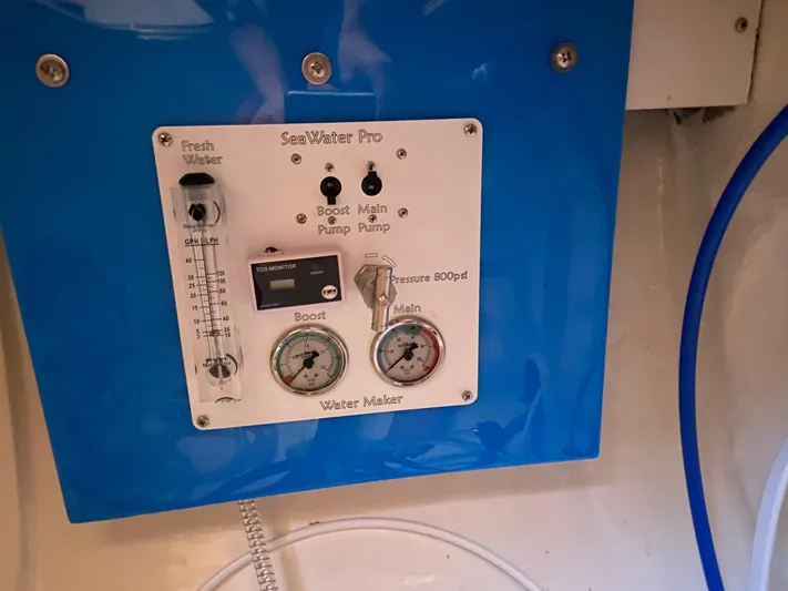 Why Knot Yacht Photos Pics 