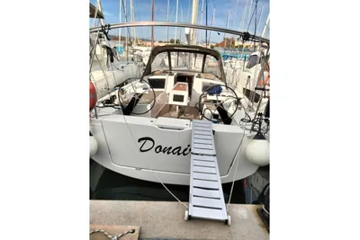 Dufour 390
