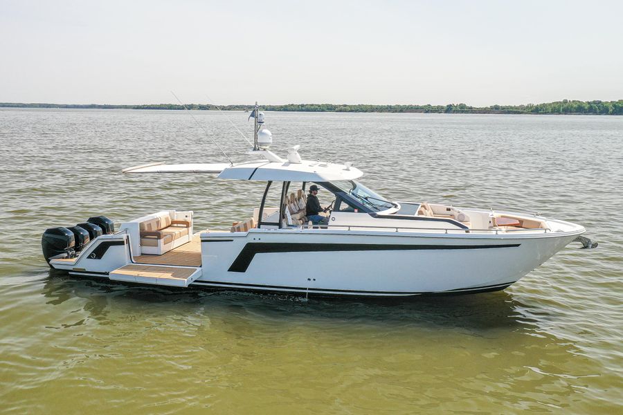 2020 Ocean Alexander 45 Divergence
