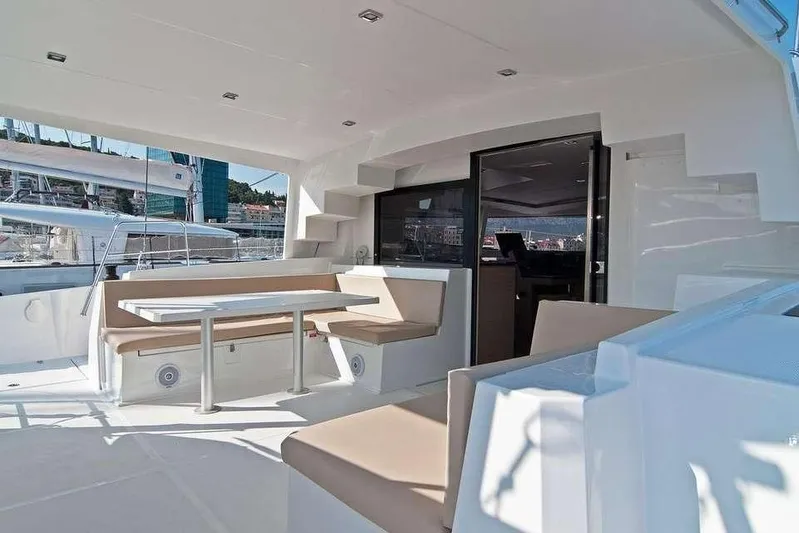  Yacht Photos Pics Bali 4.5 - D Yachts