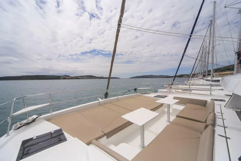  Yacht Photos Pics Bali 4.5 - D Yachts