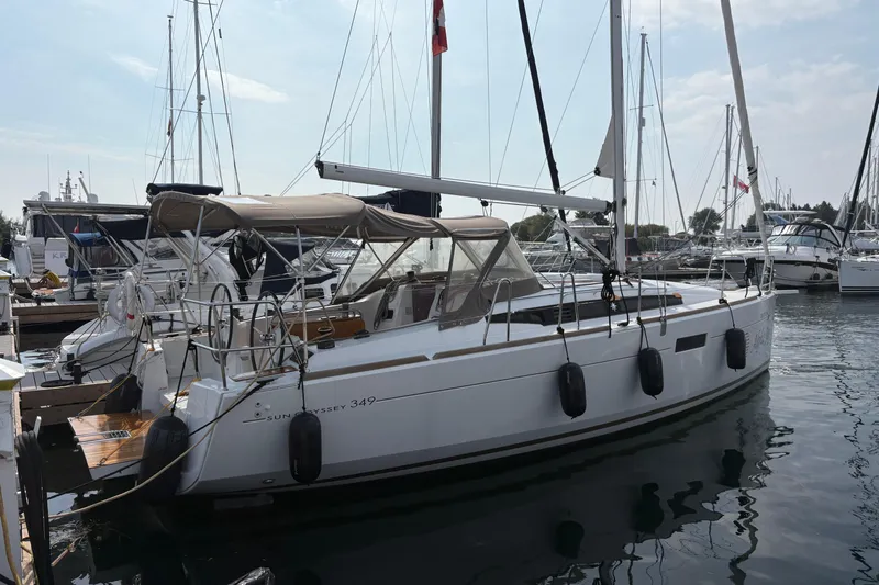 Alpha-joy Yacht Photos Pics Stb Side 1