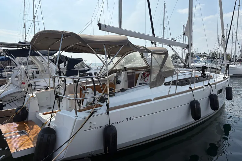 Alpha-joy Yacht Photos Pics Stb Side II