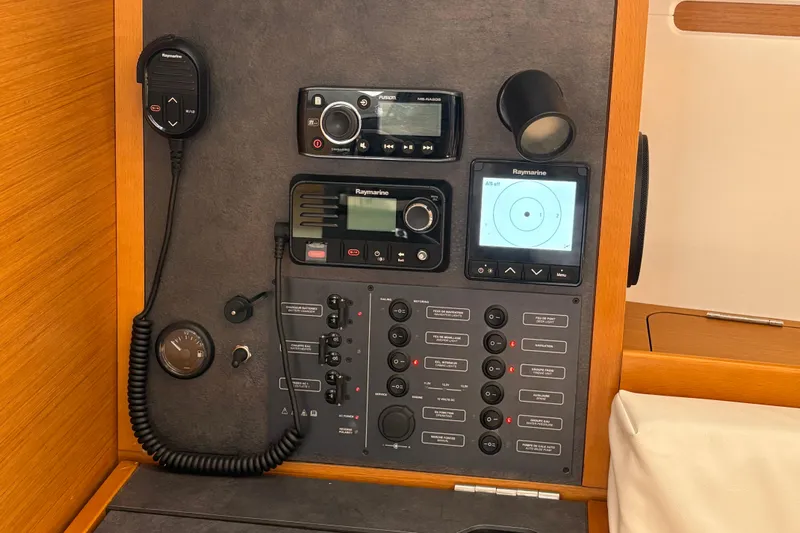 Alpha-joy Yacht Photos Pics Nav area I