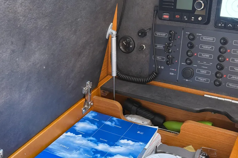 Alpha-joy Yacht Photos Pics Nav table storage