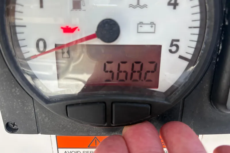 Alpha-joy Yacht Photos Pics RPM and Hrs meter