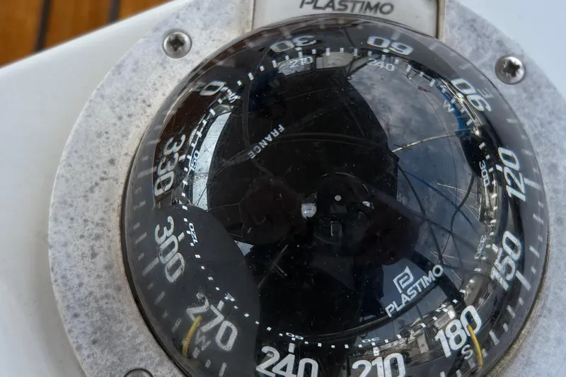 Alpha-joy Yacht Photos Pics Compass Stb