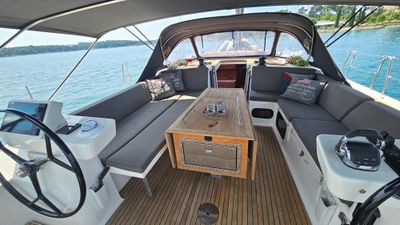 Yacht
