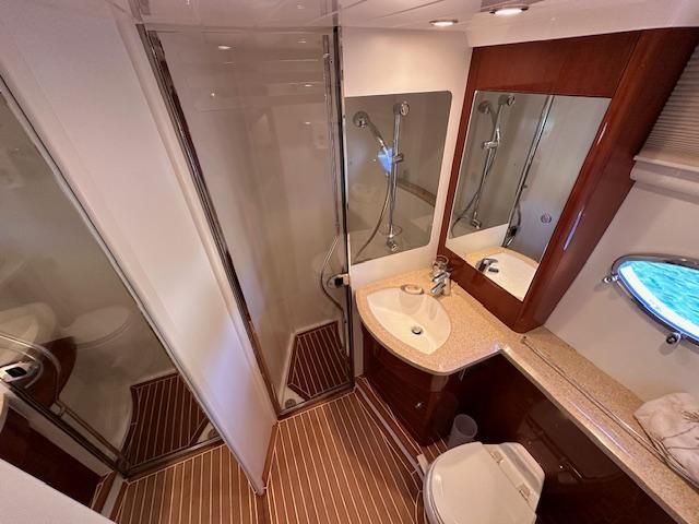 2006 Princess 58v