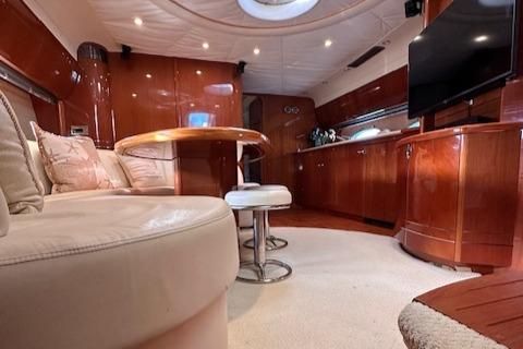 2006 Princess 58v