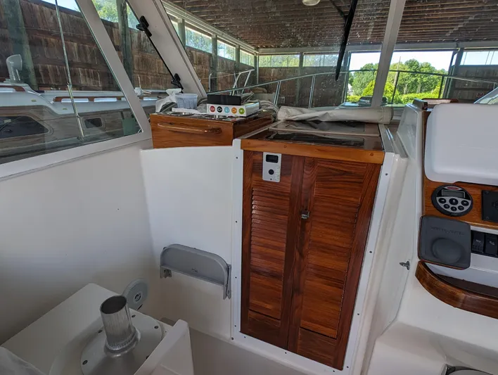 Wilbury Yacht Photos Pics Hunt Surf Hunter 33 Wilbury