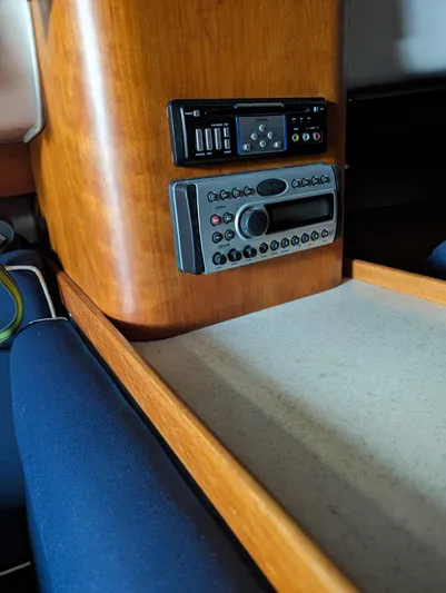 Wilbury Yacht Photos Pics Hunt Surf Hunter 33 Wilbury