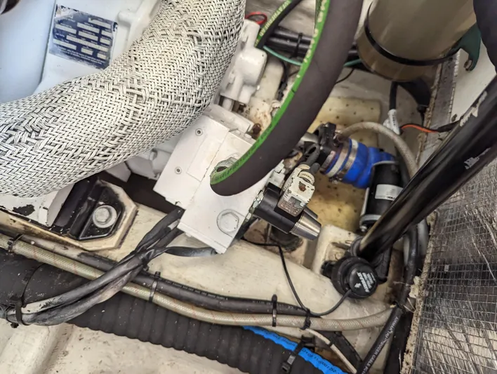 Wilbury Yacht Photos Pics Hunt Surf Hunter 33 Wilbury