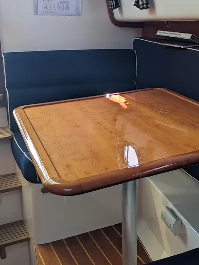 Wilbury Yacht Photos Pics Hunt Surf Hunter 33 Wilbury