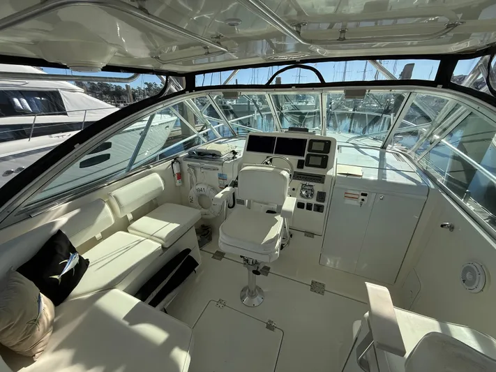 Yellowfin Yacht Photos Pics 