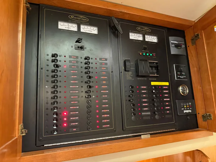 Yellowfin Yacht Photos Pics 