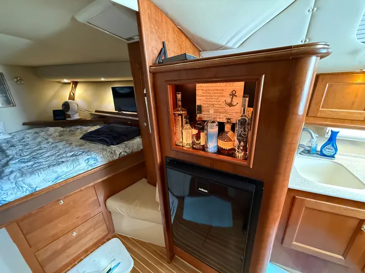 Yellowfin Yacht Photos Pics 