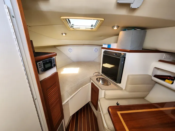 N' Pursuit Yacht Photos Pics 