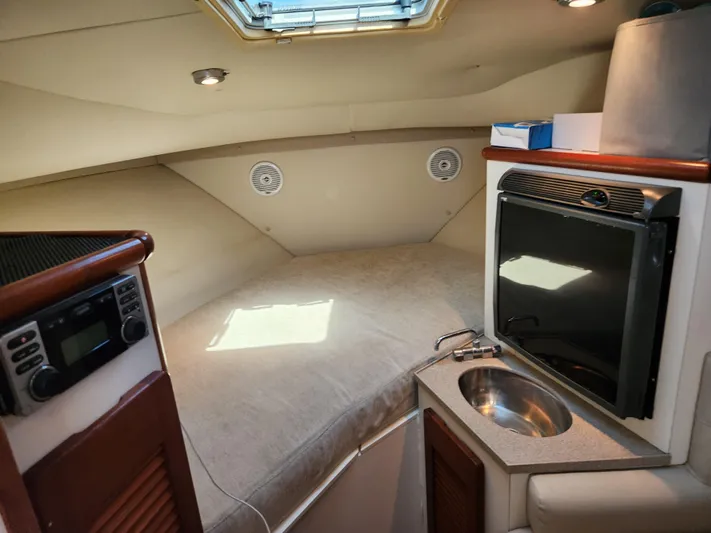 N' Pursuit Yacht Photos Pics 