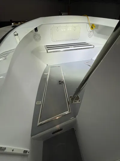  Yacht Photos Pics Bow Deck