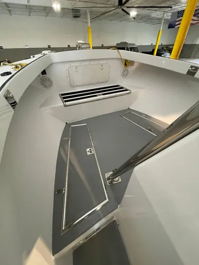  Yacht Photos Pics Bow Deck