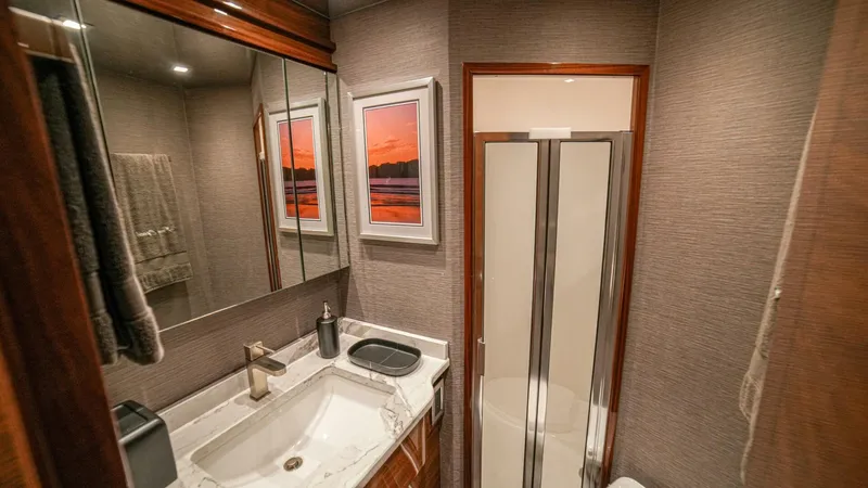 Free Spool Yacht Photos Pics 