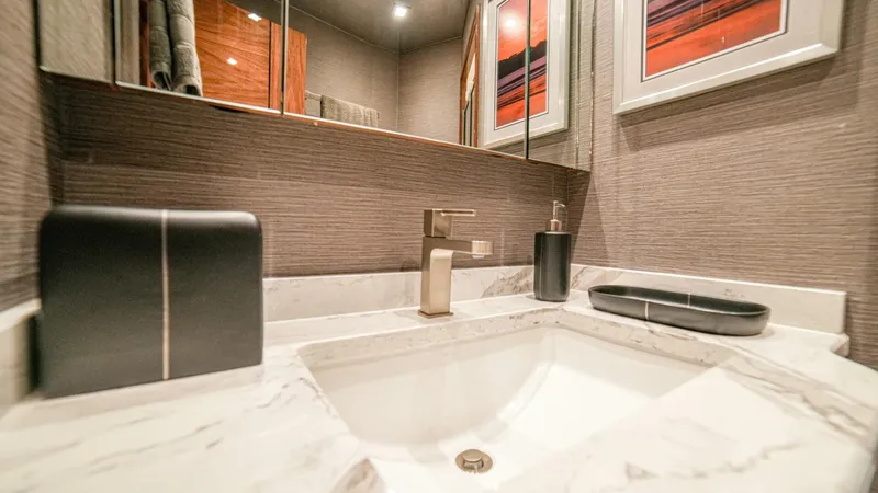 Free Spool Yacht Photos Pics 