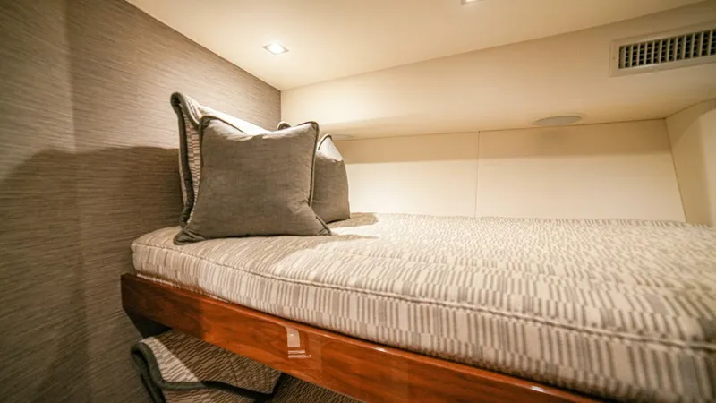 Free Spool Yacht Photos Pics 