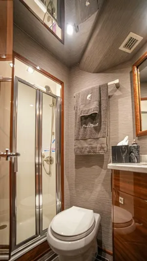 Free Spool Yacht Photos Pics 