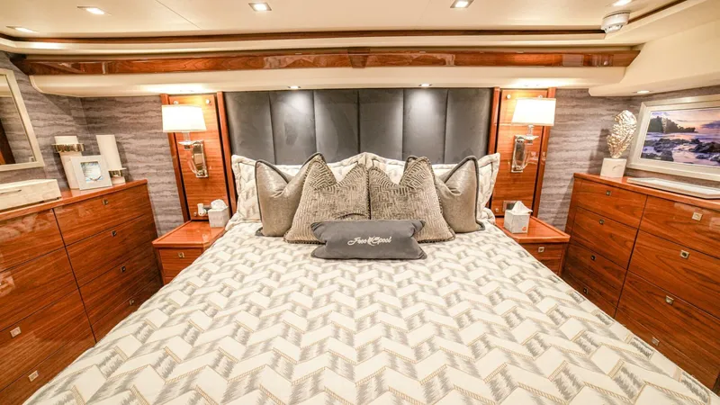 Free Spool Yacht Photos Pics 