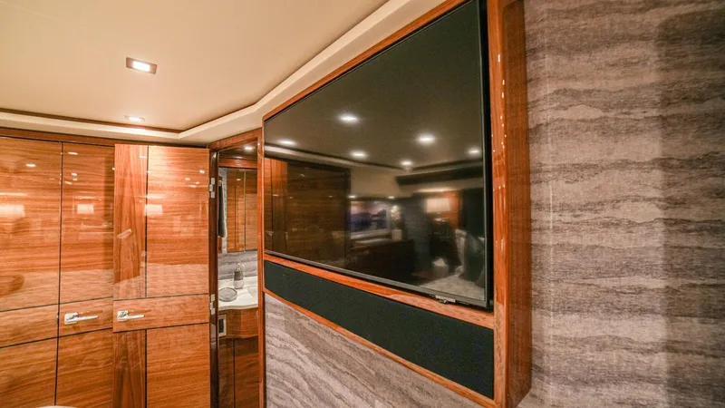 Free Spool Yacht Photos Pics 