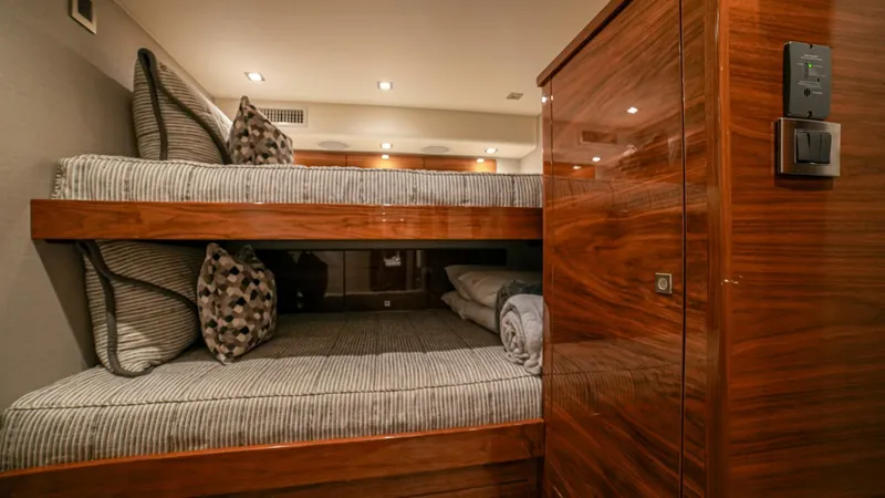 Free Spool Yacht Photos Pics 