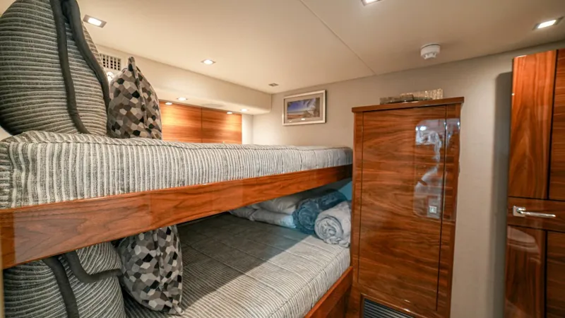 Free Spool Yacht Photos Pics 