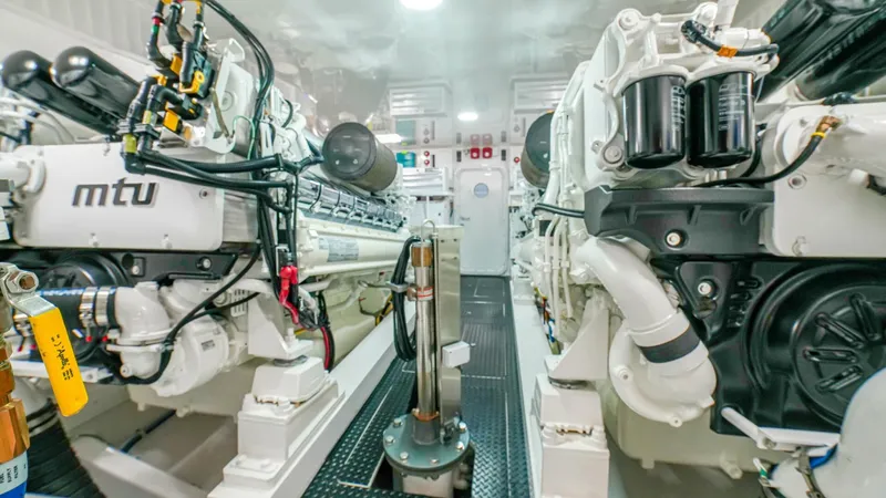 Free Spool Yacht Photos Pics 