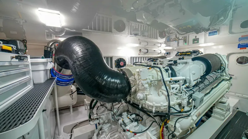 Free Spool Yacht Photos Pics 