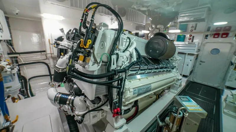 Free Spool Yacht Photos Pics 