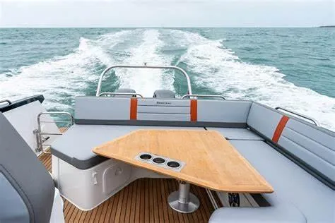  Yacht Photos Pics Jeanneau NC 1295 Fly - Flybridge dining