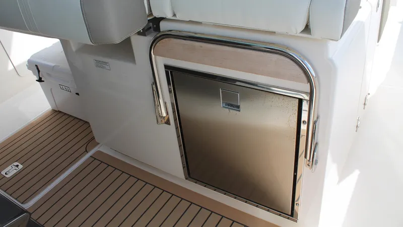 Fourth Quarter Yacht Photos Pics 