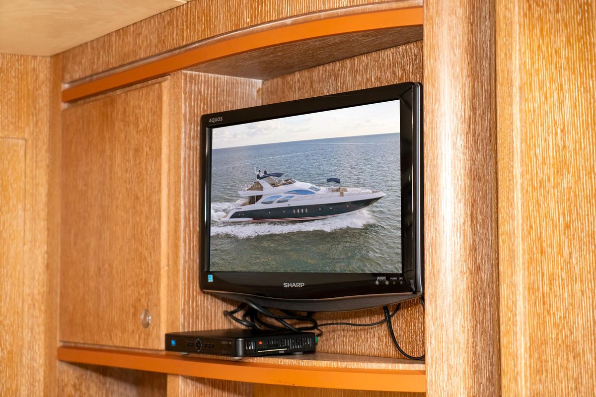 2006 Azimut 98 