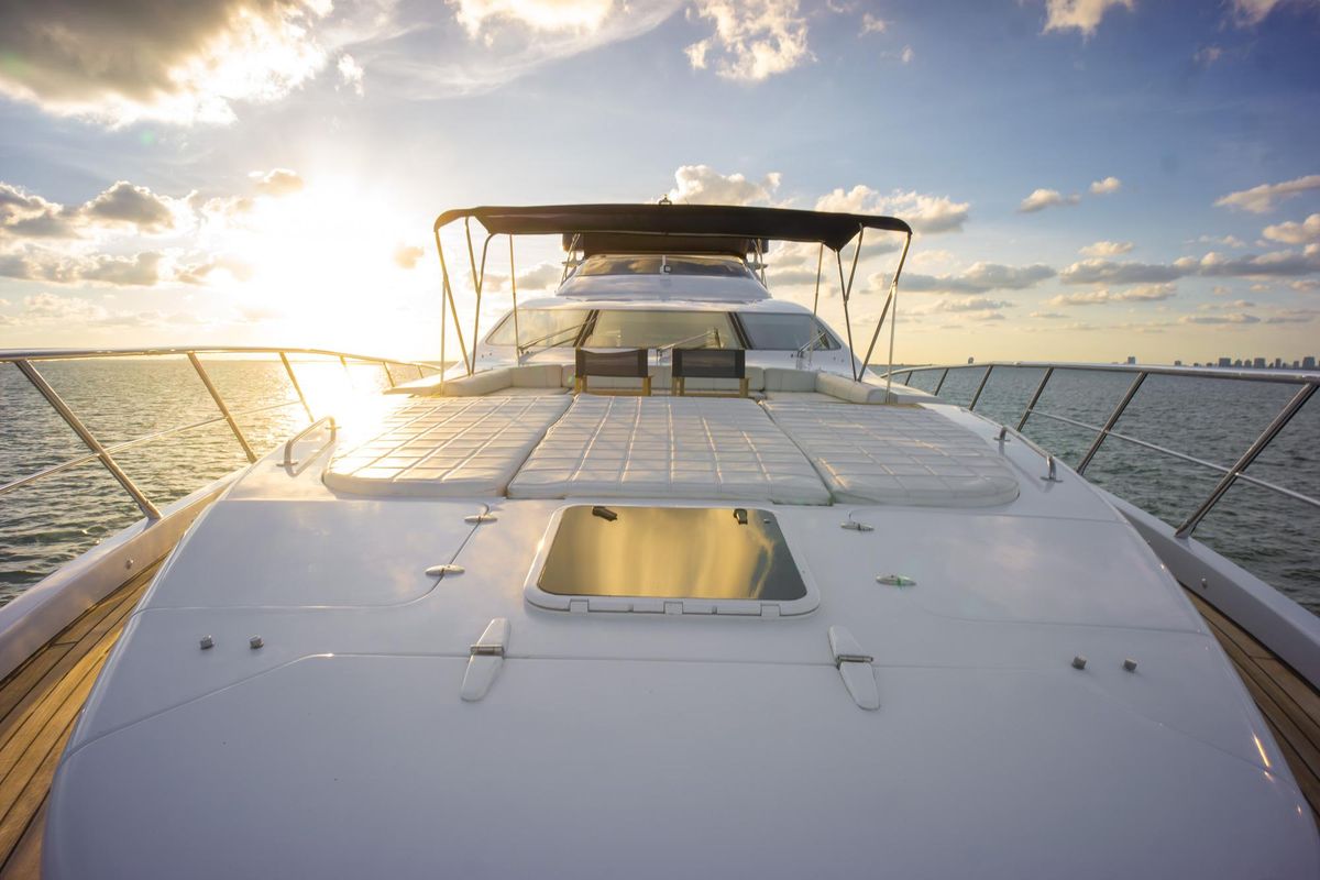 2006 Azimut 98 