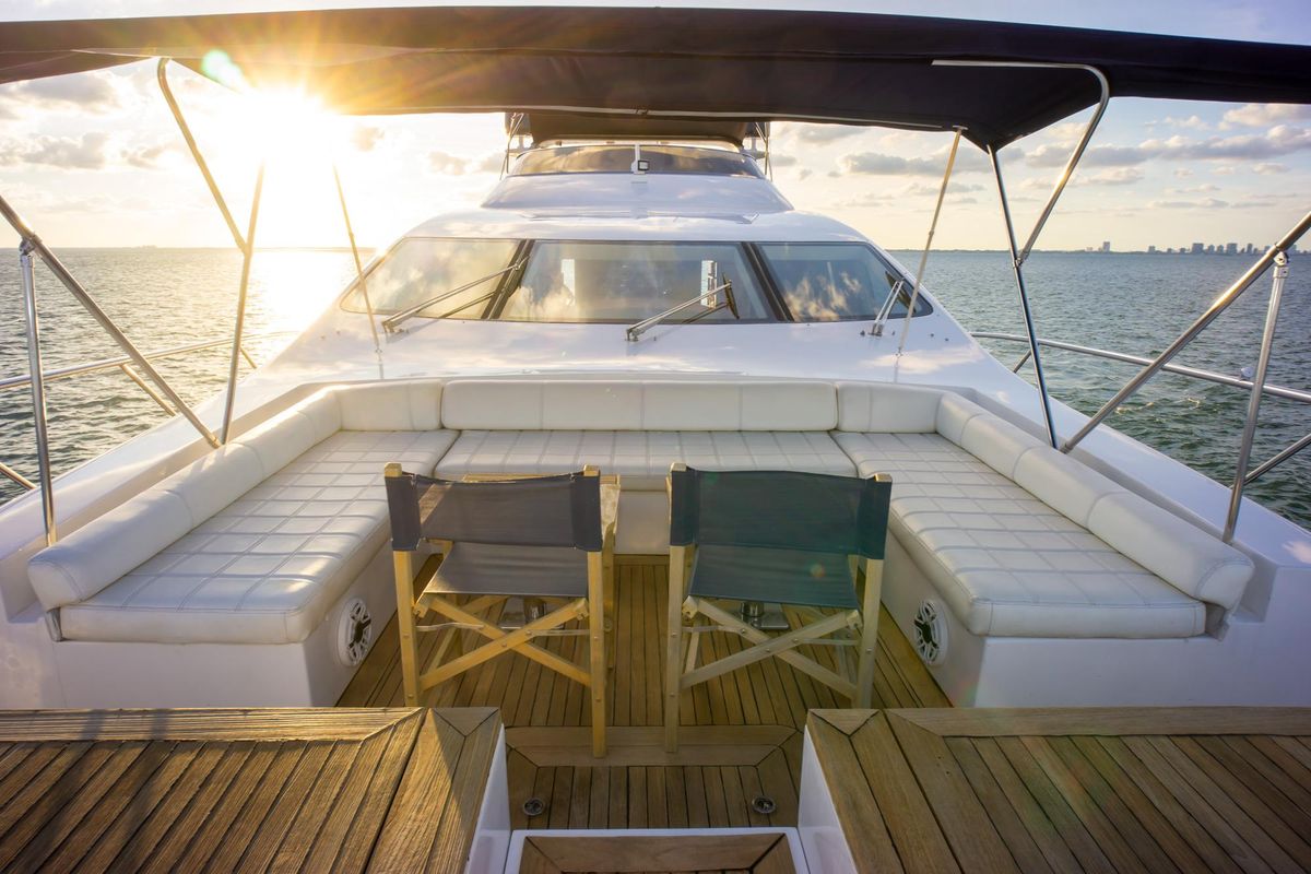 2006 Azimut 98 