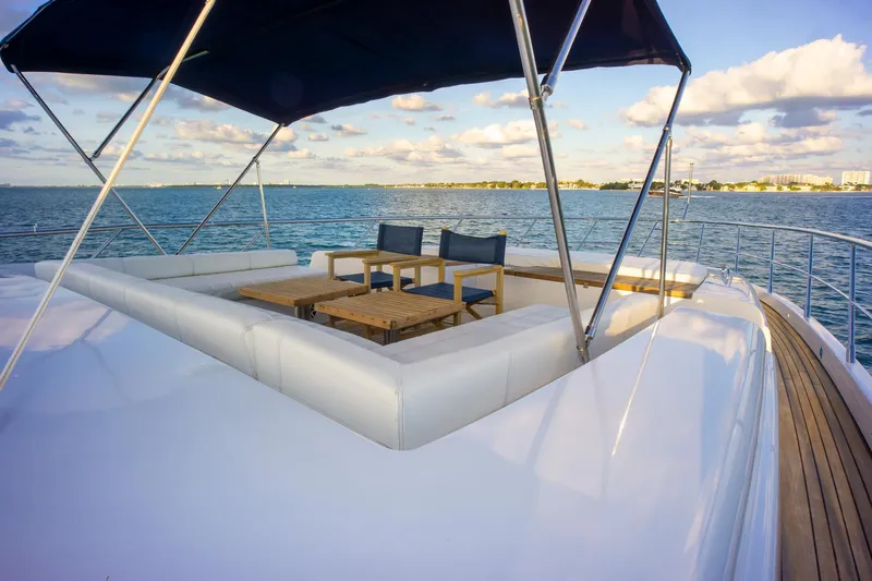  Yacht Photos Pics Luxury seating area on 2006 Azimut 98 Leonardo yacht with ocean view.